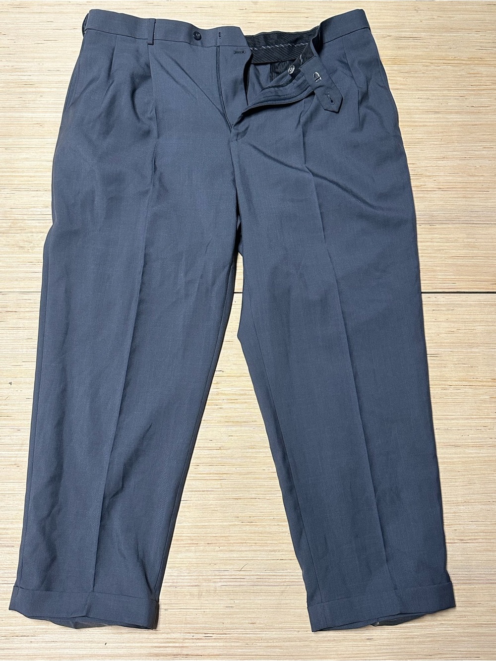 Covington Men's Dress Pants in Charcoal
